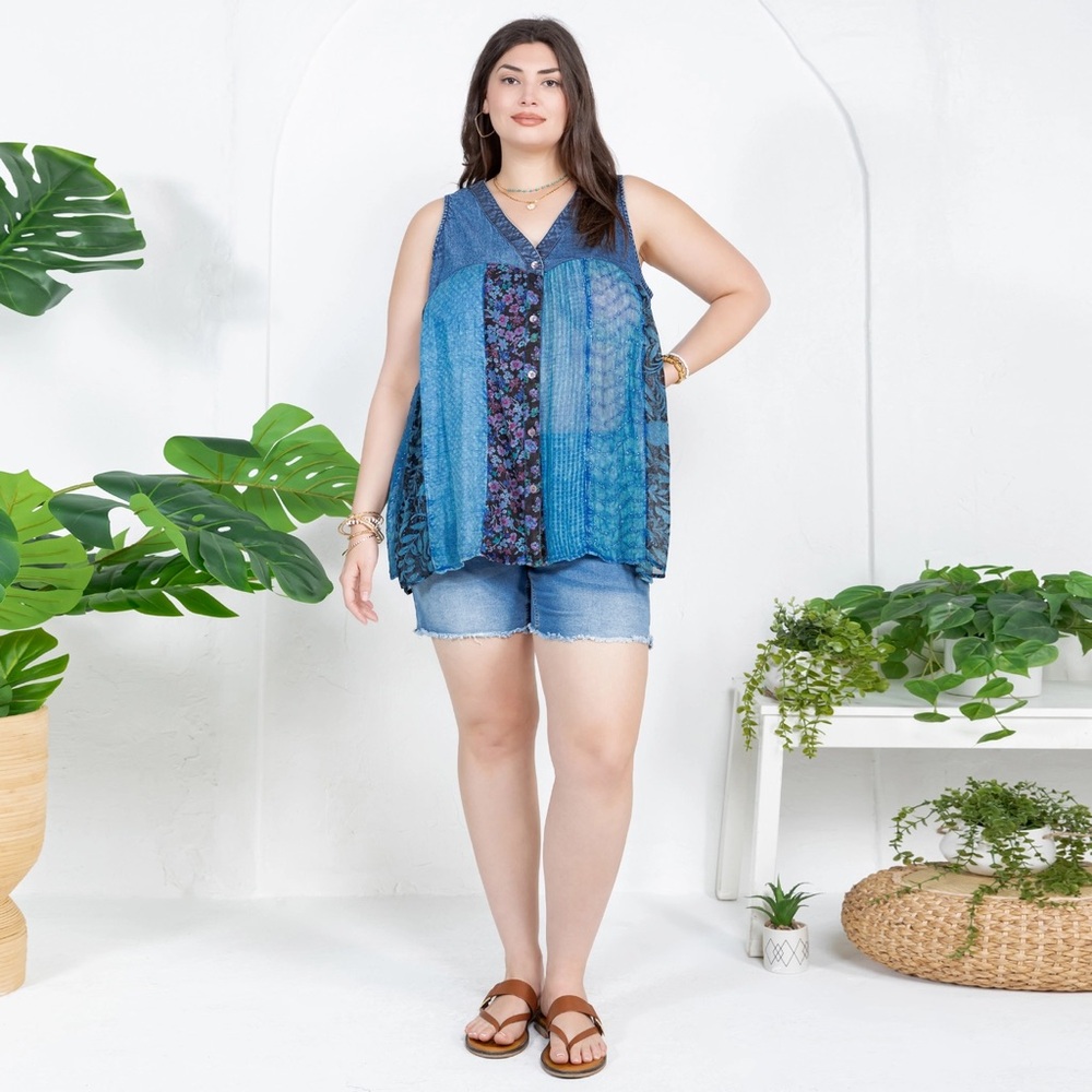 Plus Size V-neck Button Front Top With Patchwork - Picture 2 of 7